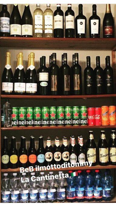 Il Motto Di Tommy Bed and Breakfast Castelveccana Εξωτερικό φωτογραφία